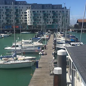 Apartment Marina Floating, Brighton